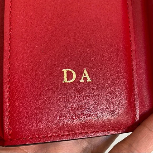 Louis Vuitton Victorine
Monogram Vernis wallet - Picture 12 of 16